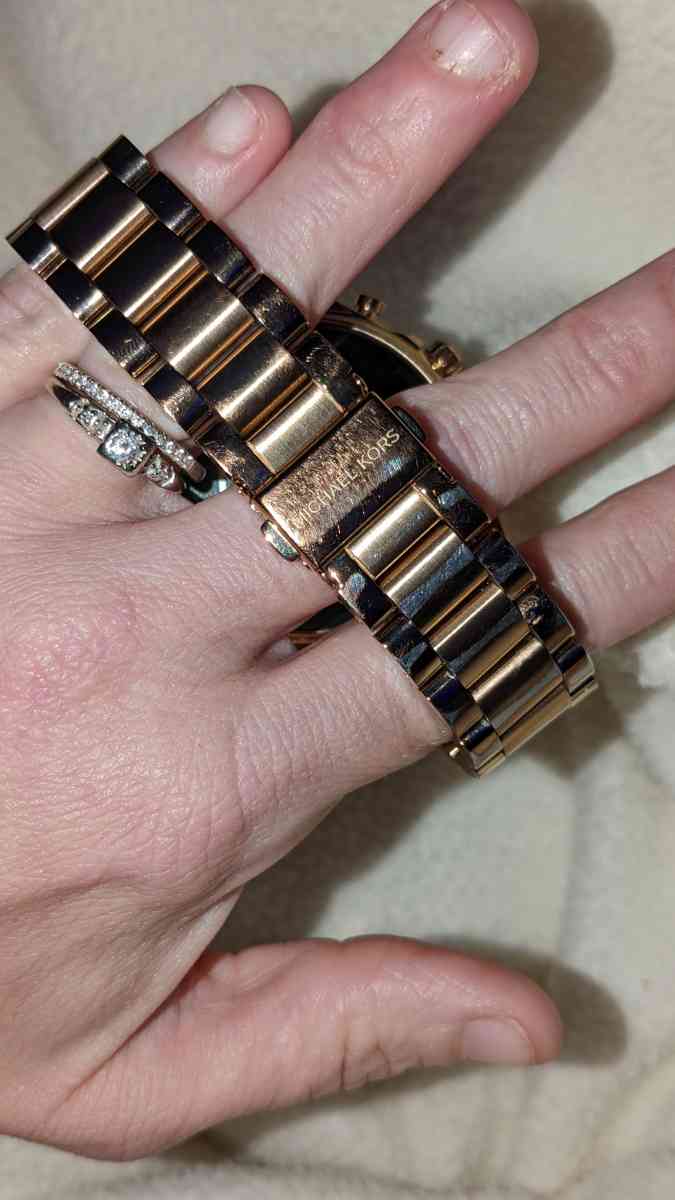 Michael Kors smart watch - Archer, Florida - FleaMarketBay