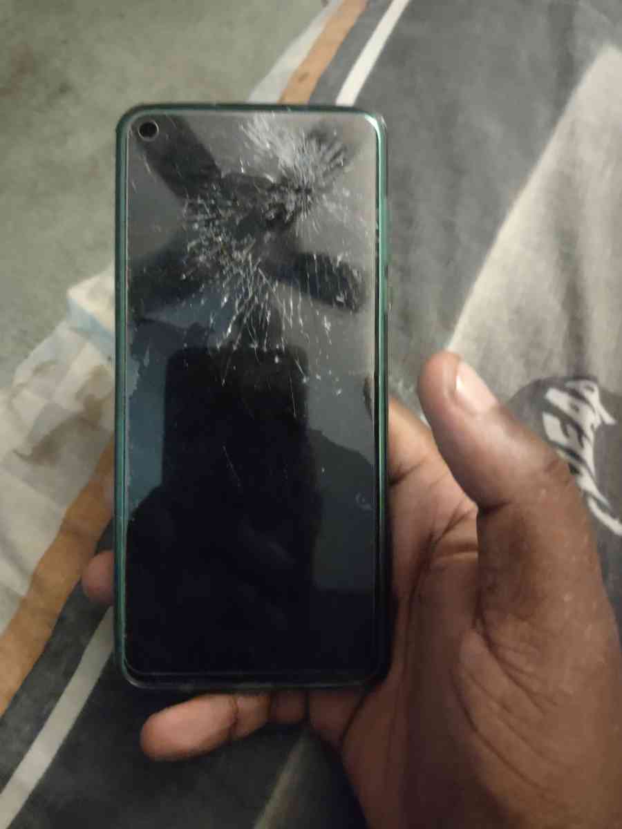 I am selling phones - Merrillville, Indiana - FleaMarketBay