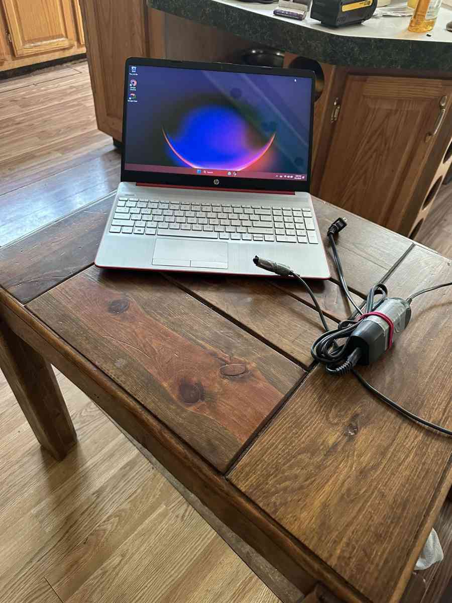 15in red HP laptop - Three Rivers, Michigan - FleaMarketBay