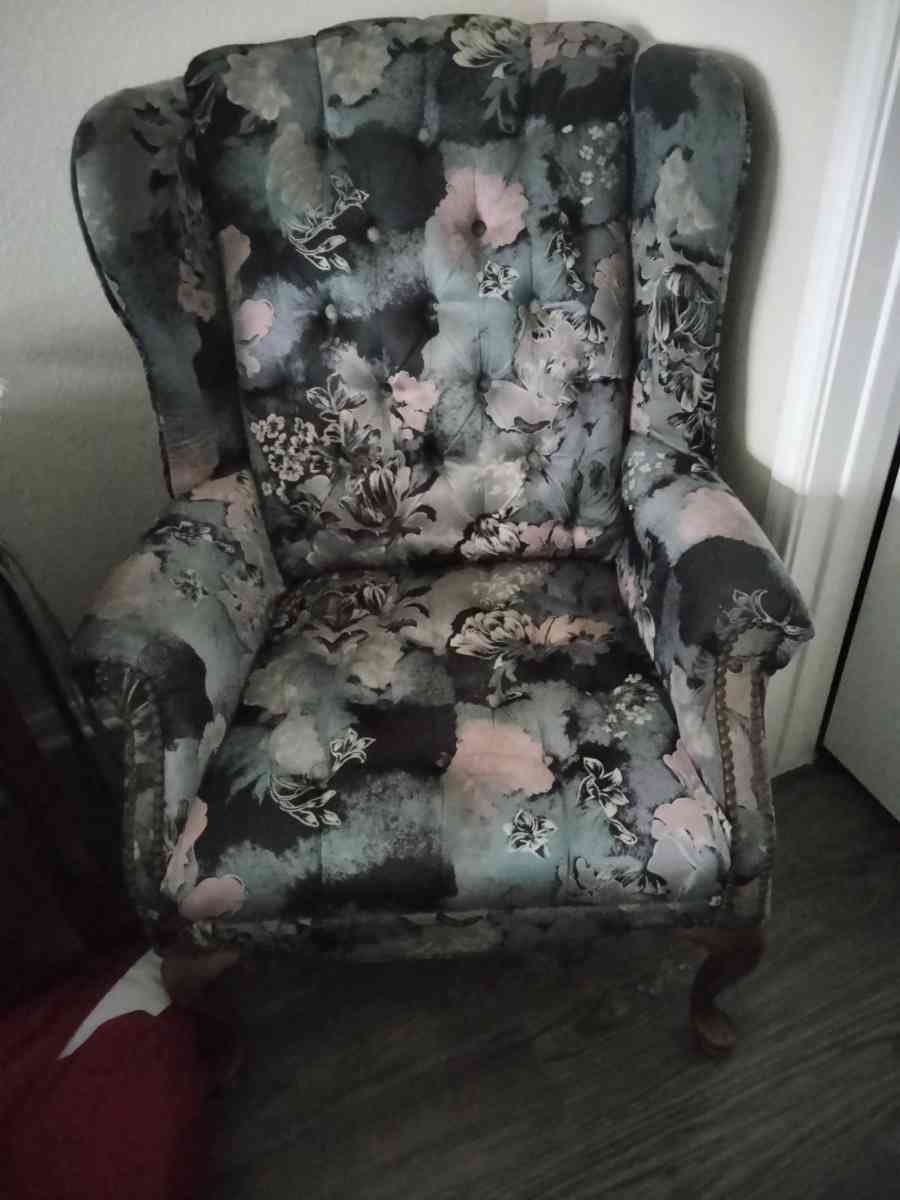 3 Pc Furniture Set Barley Used - Houston, Texas