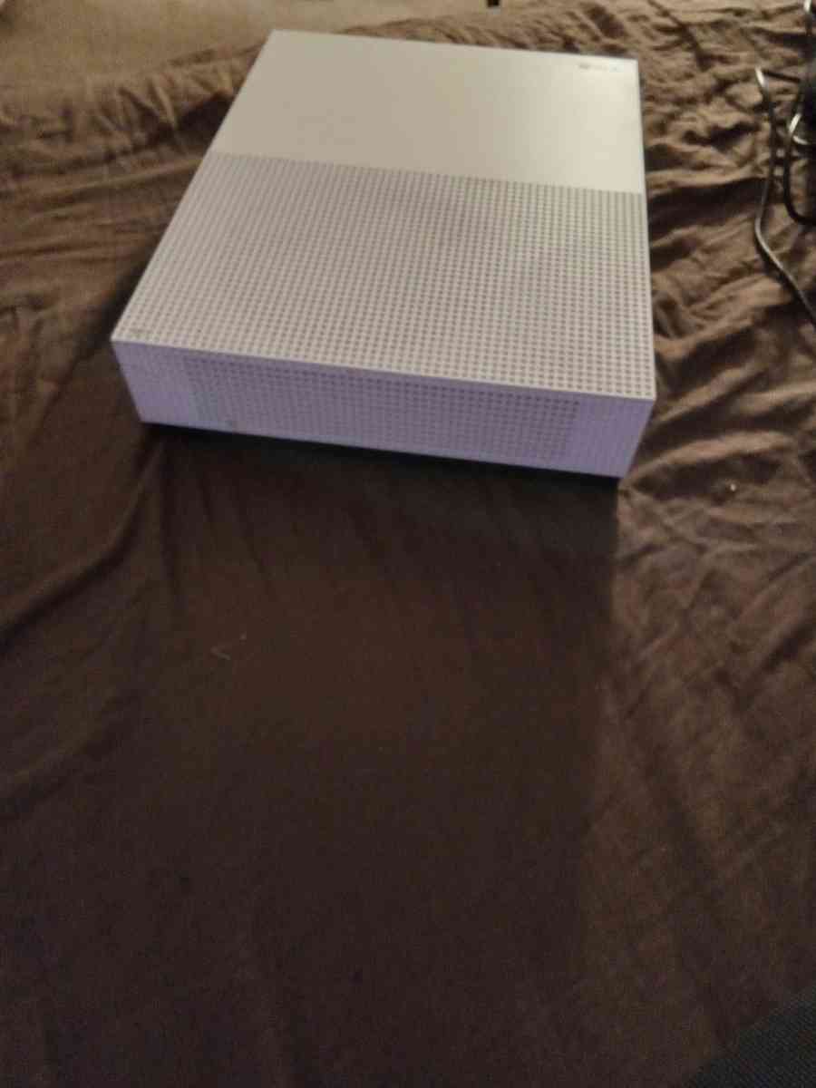 XBOX ONE S - Elgin, Illinois - FleaMarketBay