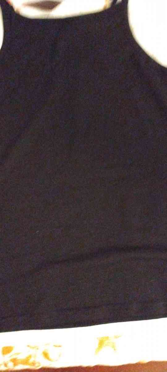 woman tank top - Virginia Beach, Virginia - FleaMarketBay