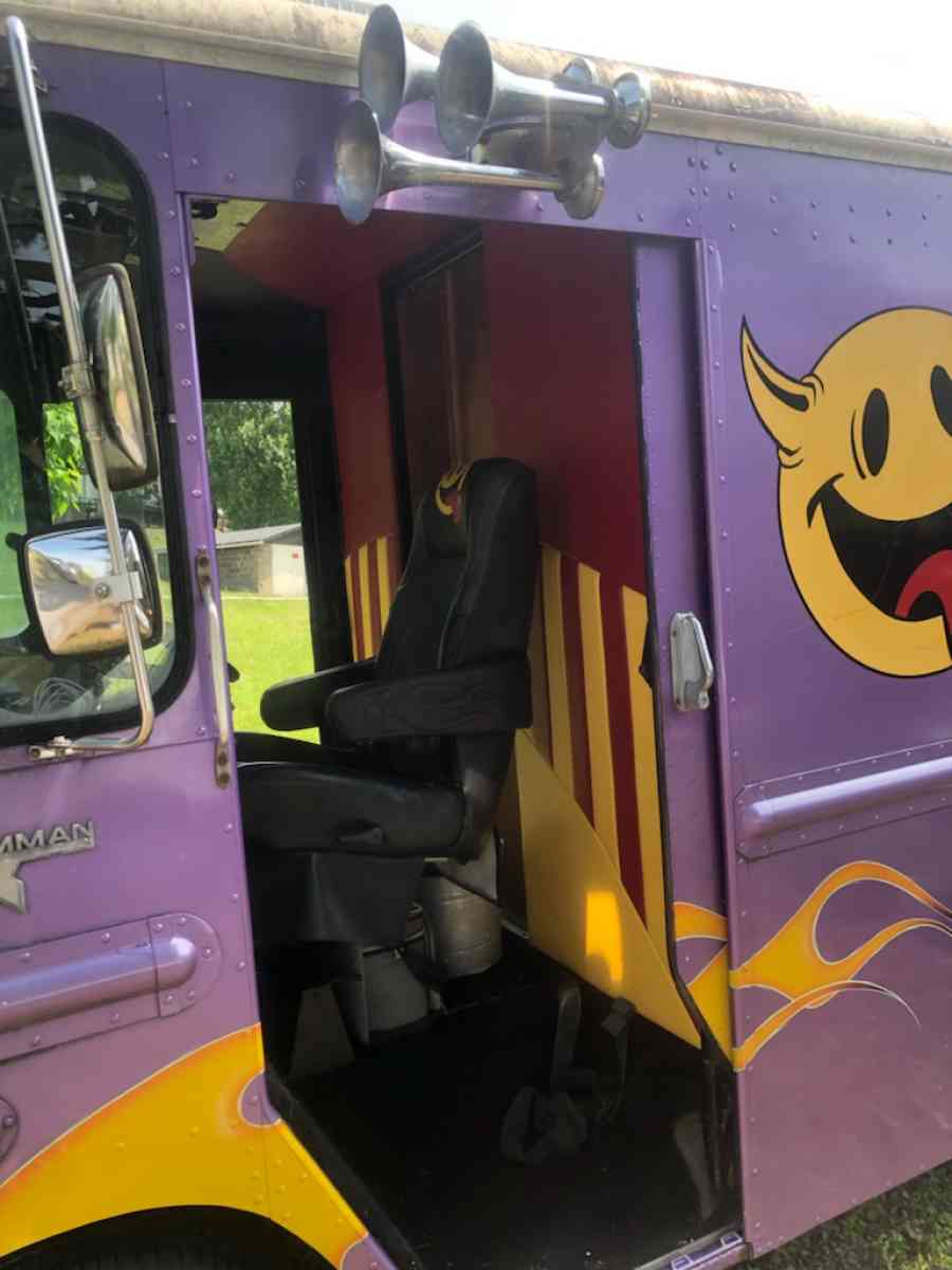 1967 Grumman Box Truck - Indiana, Pennsylvania - FleaMarketBay