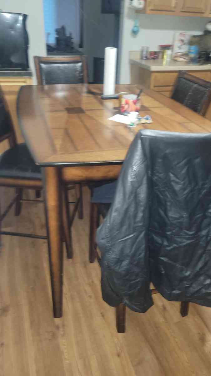 kitchen table - Highland, Indiana