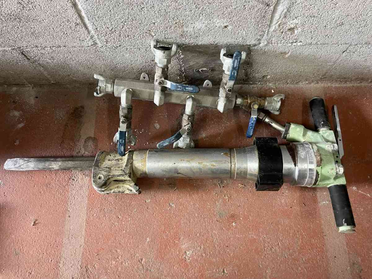 Pneumatic Air breaker sullair MPB60A - Miami, Florida - FleaMarketBay