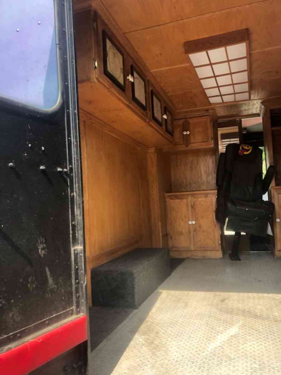 1967 Grumman Box Truck - Indiana, Pennsylvania - FleaMarketBay