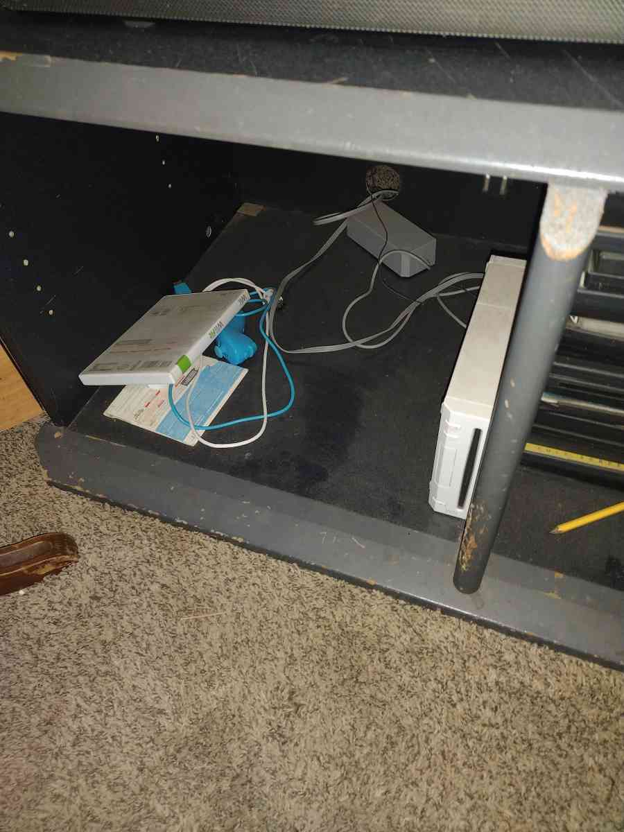 Wii console - Greenwood, Indiana - FleaMarketBay