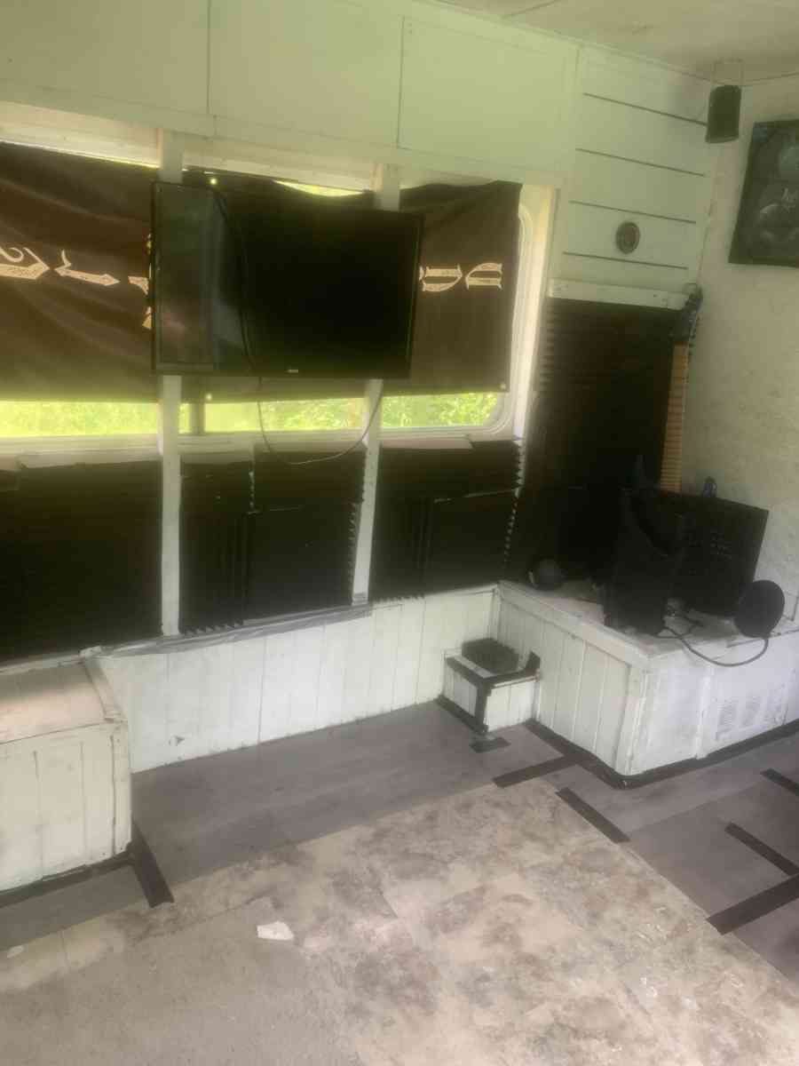 25ft 5th wheeler - Titusville, Florida - FleaMarketBay