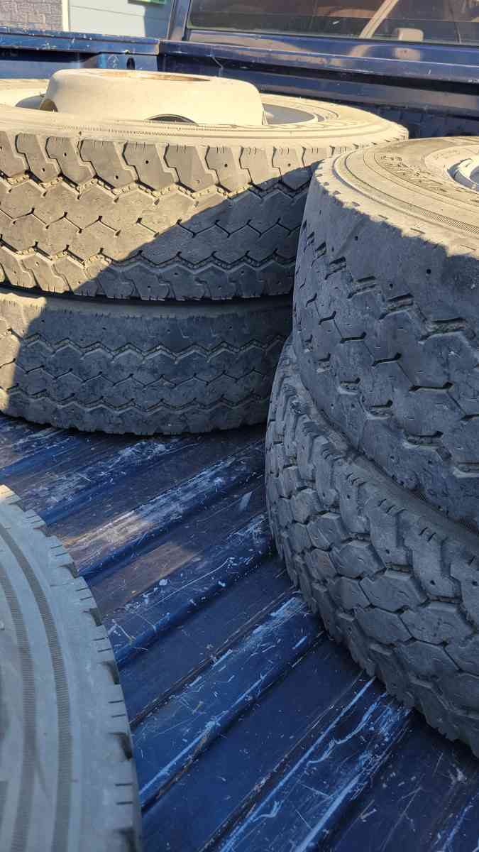 225 70R 19 5 F450 OEM wheels and good tires - Lewisville, Texas - FleaMarketBay