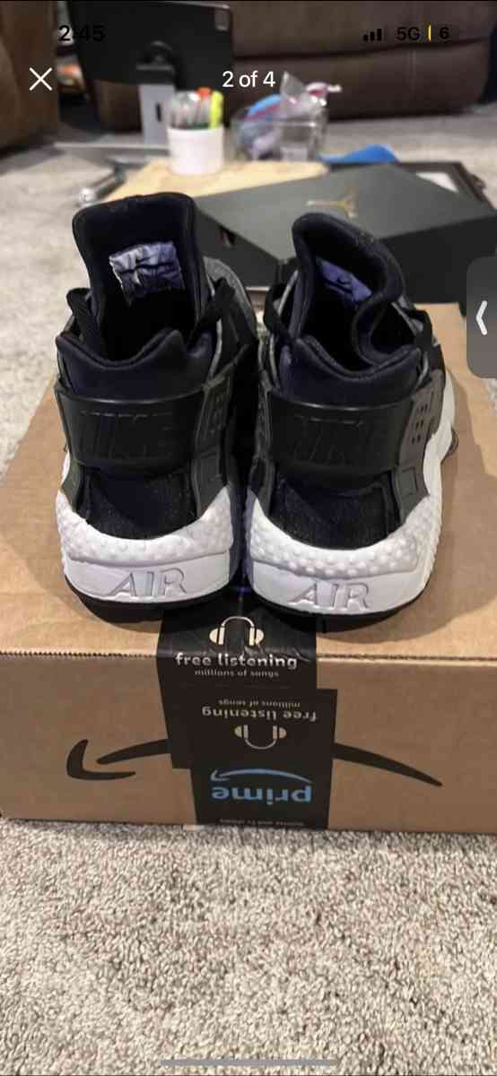 Mens Nike Hurcahes Size 10 - Hurst, Texas - FleaMarketBay