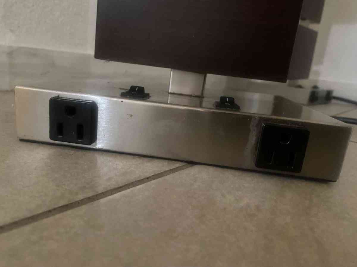 Modern 2 set to lamps - Las Vegas, Nevada - FleaMarketBay