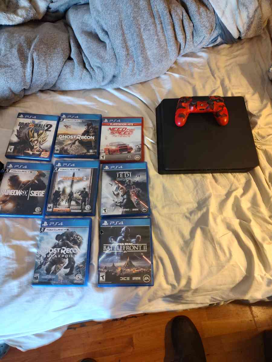 PS4 one controller and 8 games