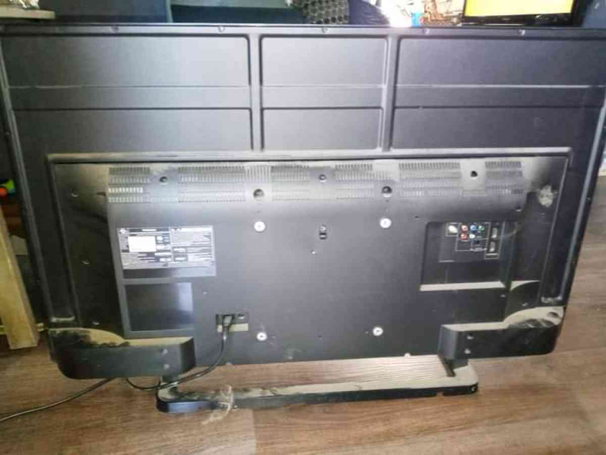 Toshiba tv 40in noting wrong with it at all - Louisville, Kentucky