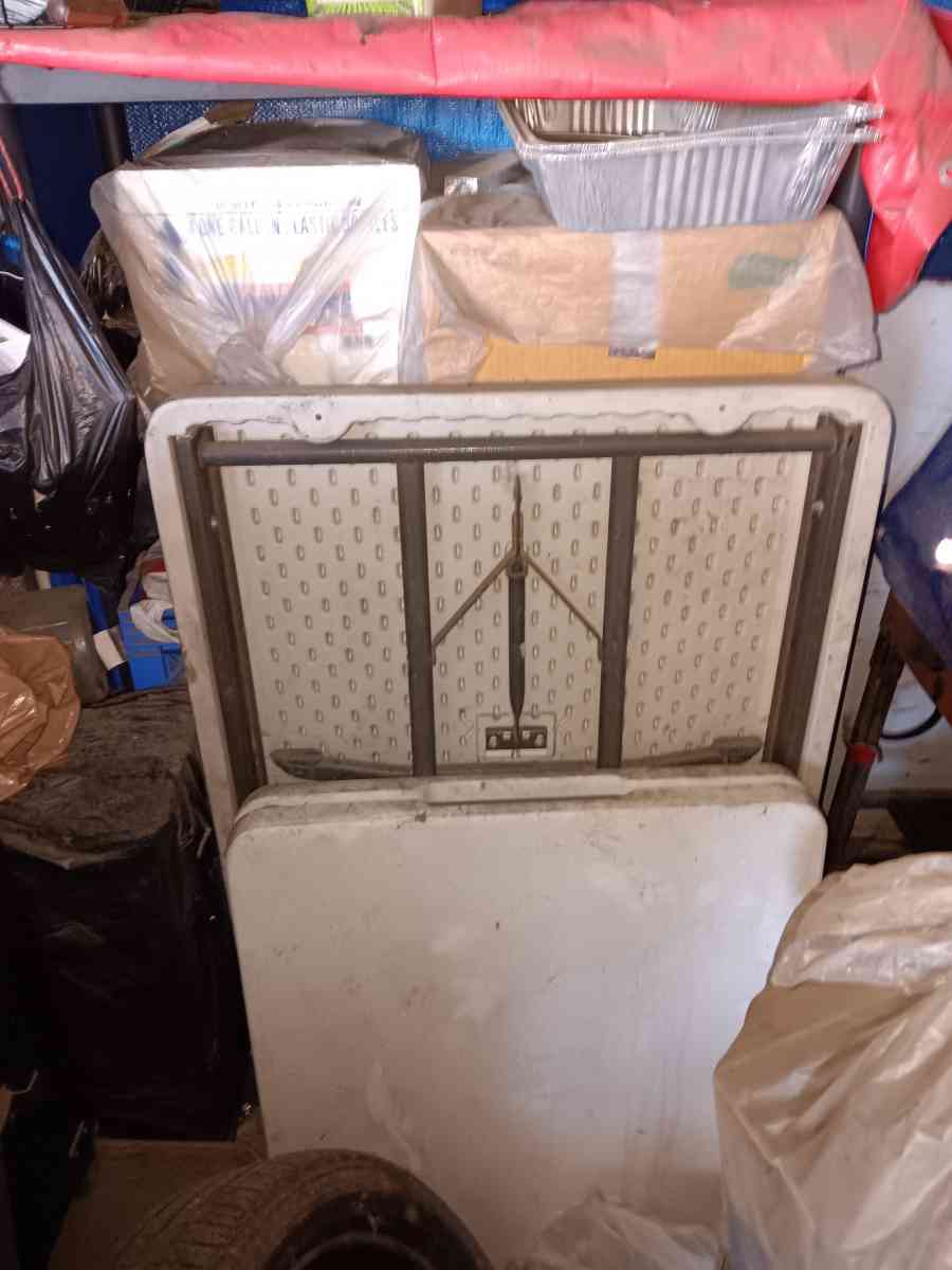 portable tables - Los Angeles, California