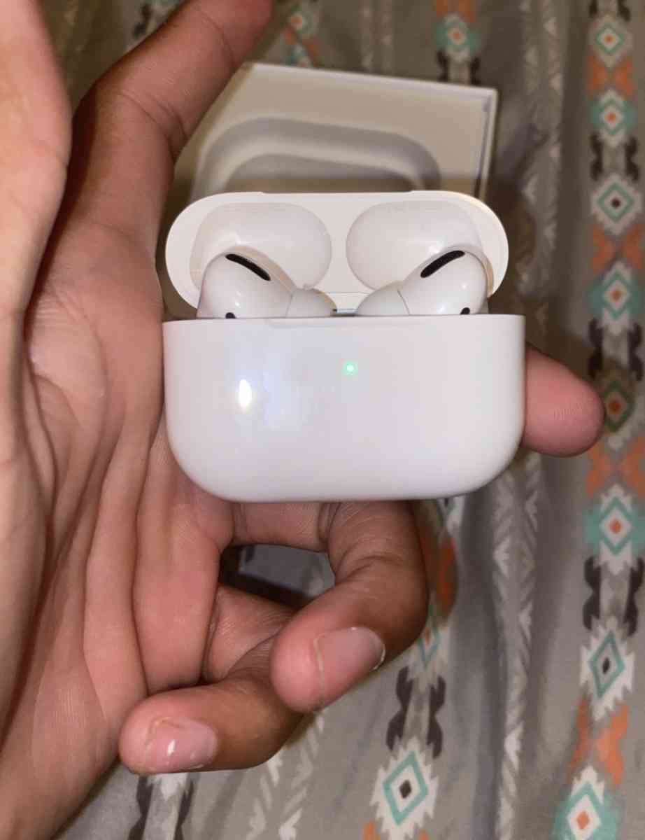 Apple AirPods Pro Charging Case Included And charger include - Dingmans Ferry, Pennsylvania - FleaMarketBay