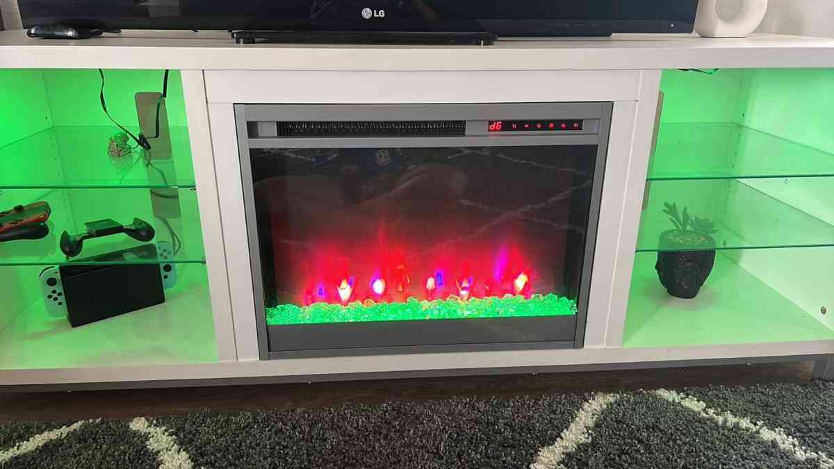 tv stand - North Las Vegas, Nevada - FleaMarketBay