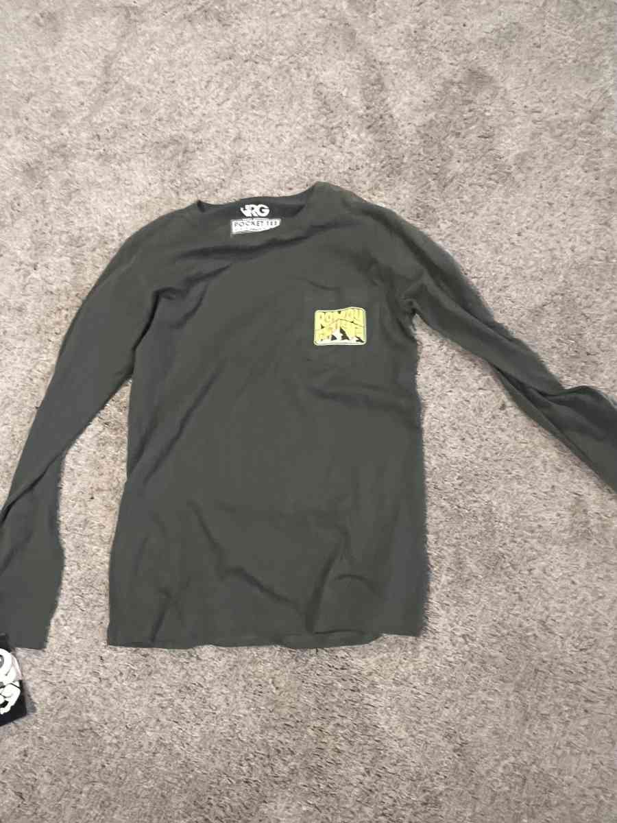 Rowdy Gentleman Long Sleeve Shirt Size Small - Hurst, Texas