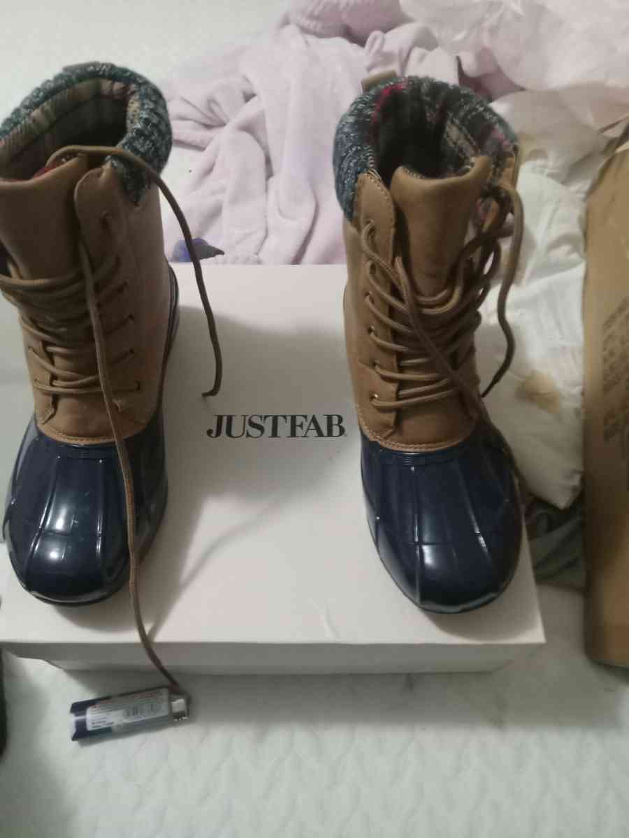 pandora bracelet t - Gallipolis Ferry, West Virginia - FleaMarketBay