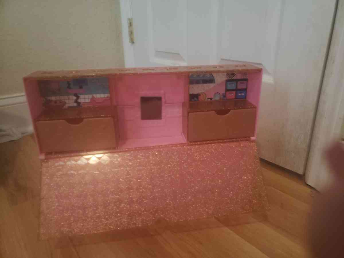 lol doll display - Orlando, Florida - FleaMarketBay