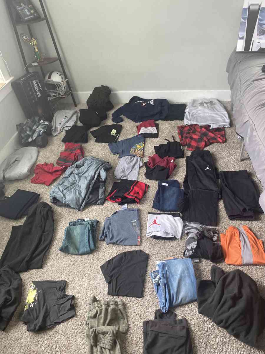 38 teen clothing items - Apex, North Carolina