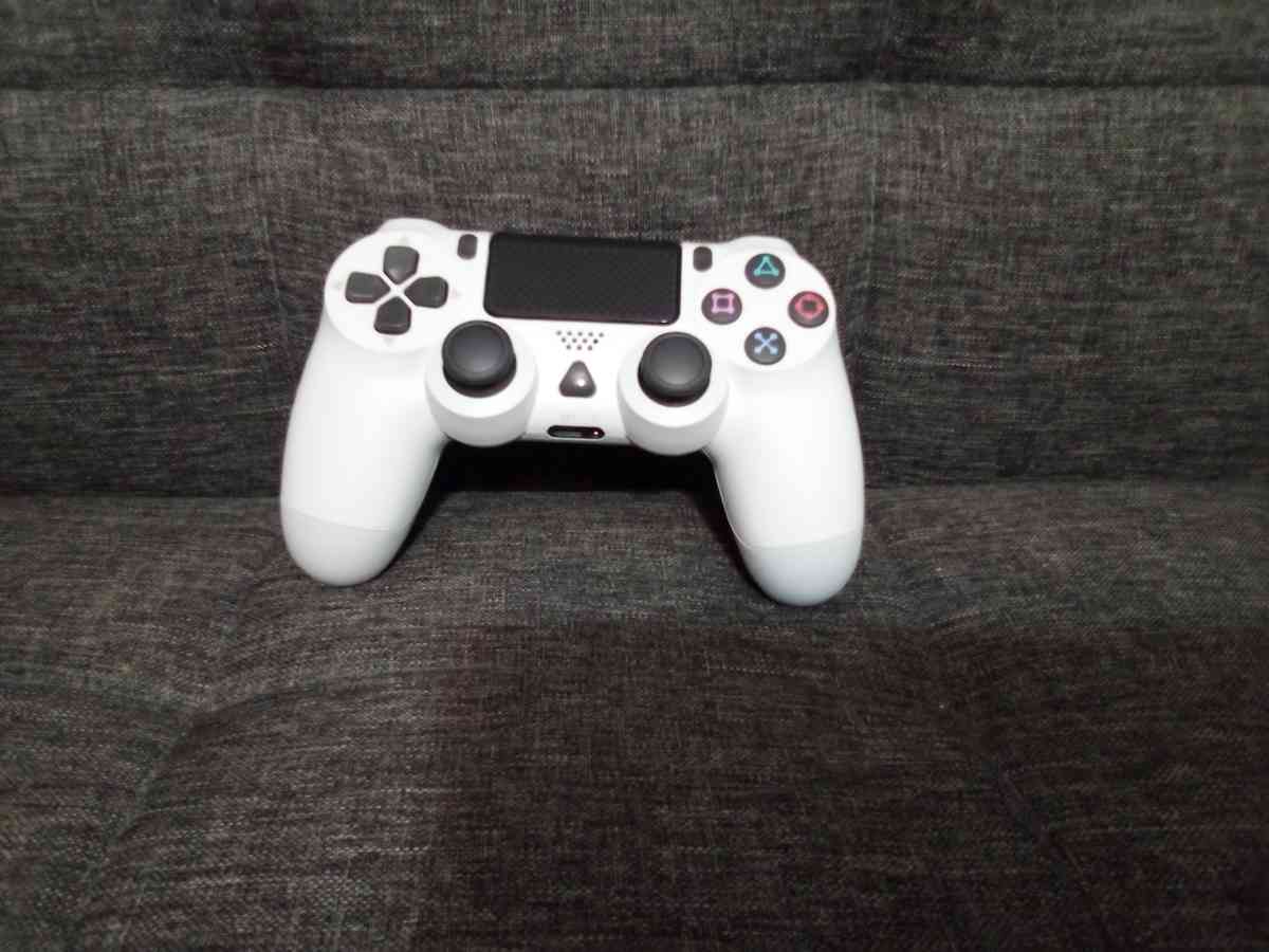 PS4 controllers - Corpus Christi, Texas - FleaMarketBay