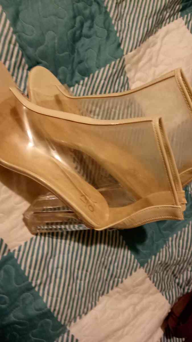 womens shoes - Salisbury, North Carolina