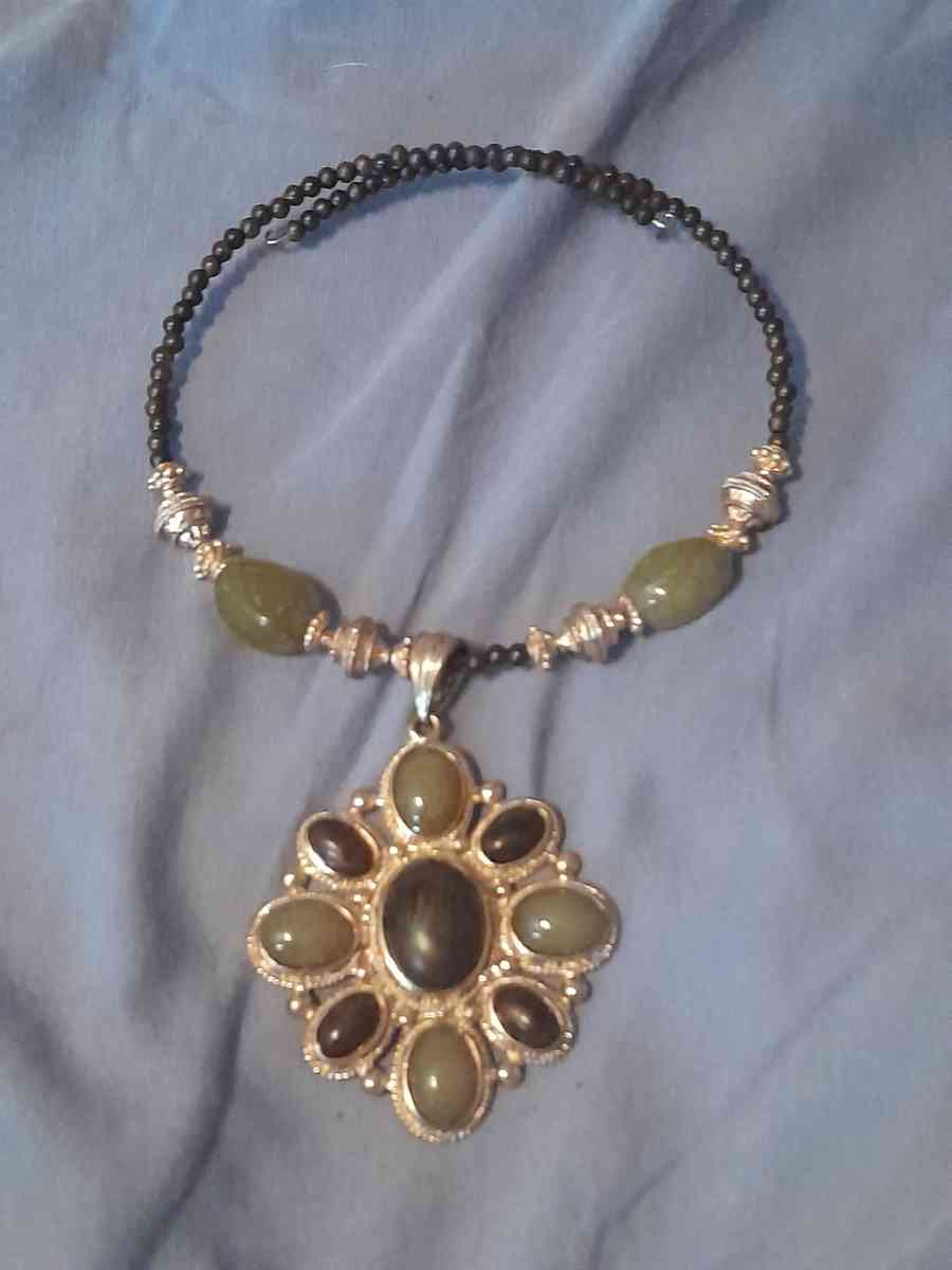 costume jewlry - Vinita, Oklahoma - FleaMarketBay