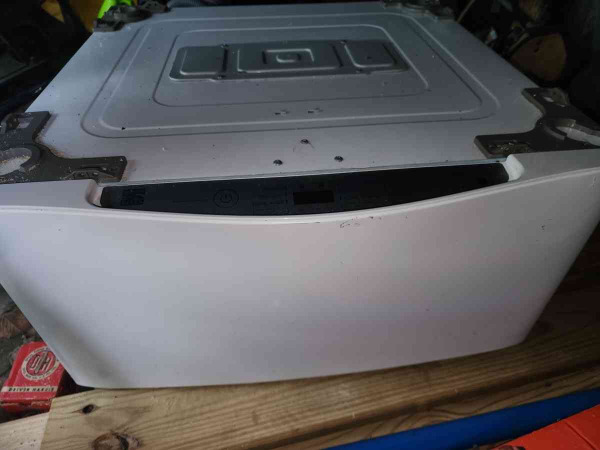 kenmore elite pedestal washer - Du Bois, Pennsylvania - FleaMarketBay