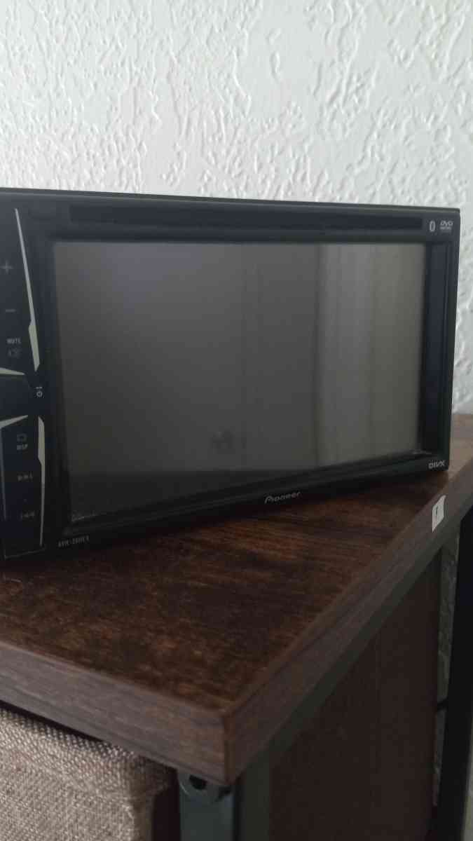 pioneer touch screen car stereo - Lakewood, California