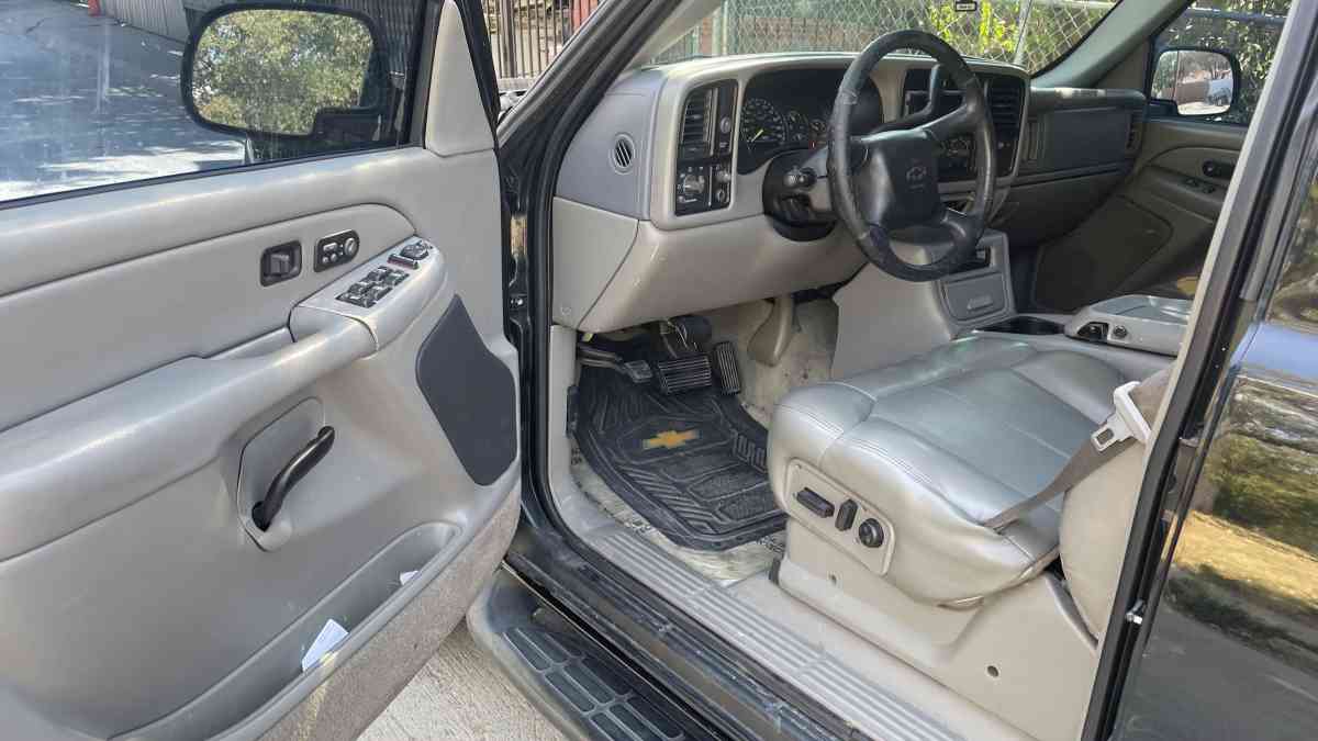 2001 Chevrolet Tahoe - Dallas, Texas - FleaMarketBay