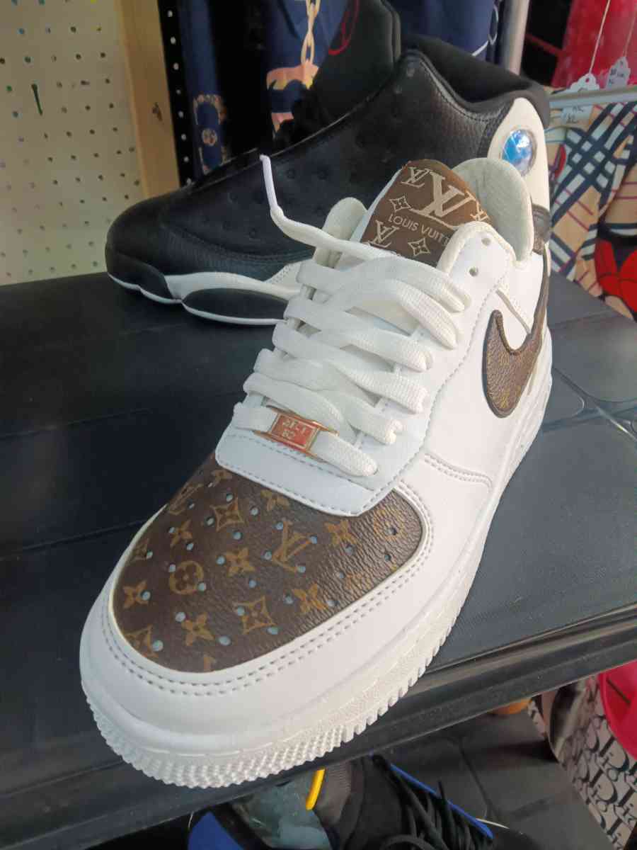 women shoes size 8 - Norfolk, Virginia - FleaMarketBay