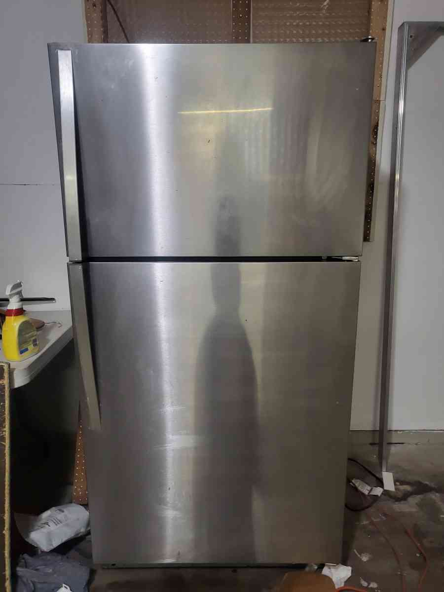 whirlpool Refrigerator - Fort Worth, Texas - FleaMarketBay