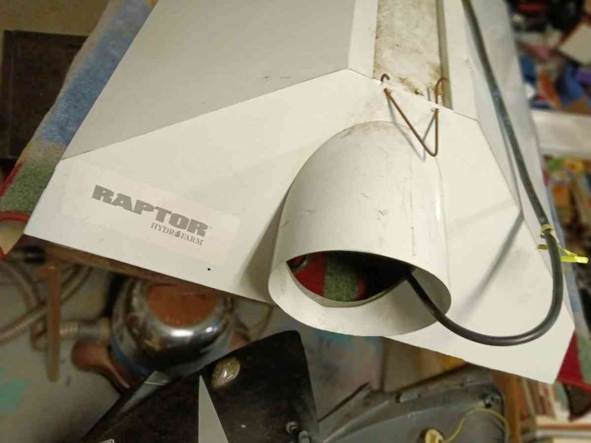 grow lights - Redding, California - FleaMarketBay