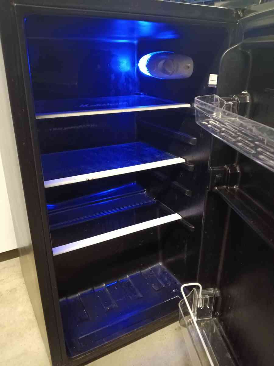 Marshall Replica Mini Fridge - Manteca, California - FleaMarketBay