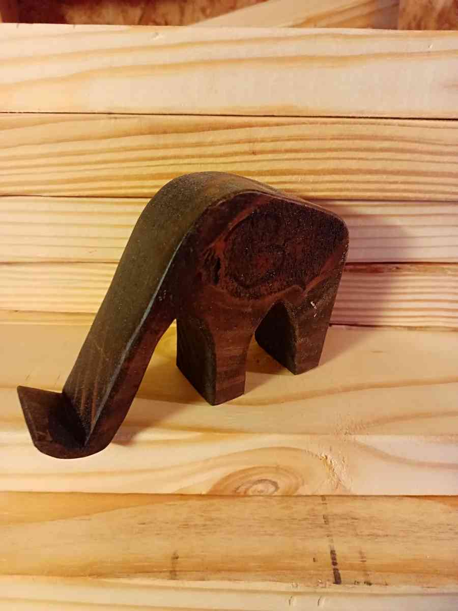Elephant phone and tablet stand - Baileyton, Alabama