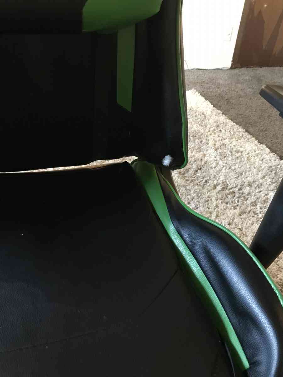 S racer gamer chair - Hamilton, Ohio - FleaMarketBay