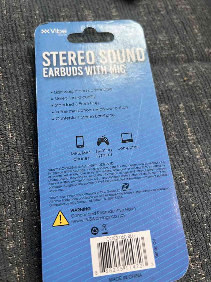 stereo earbuds with mic - Middlesex, New Jersey - FleaMarketBay