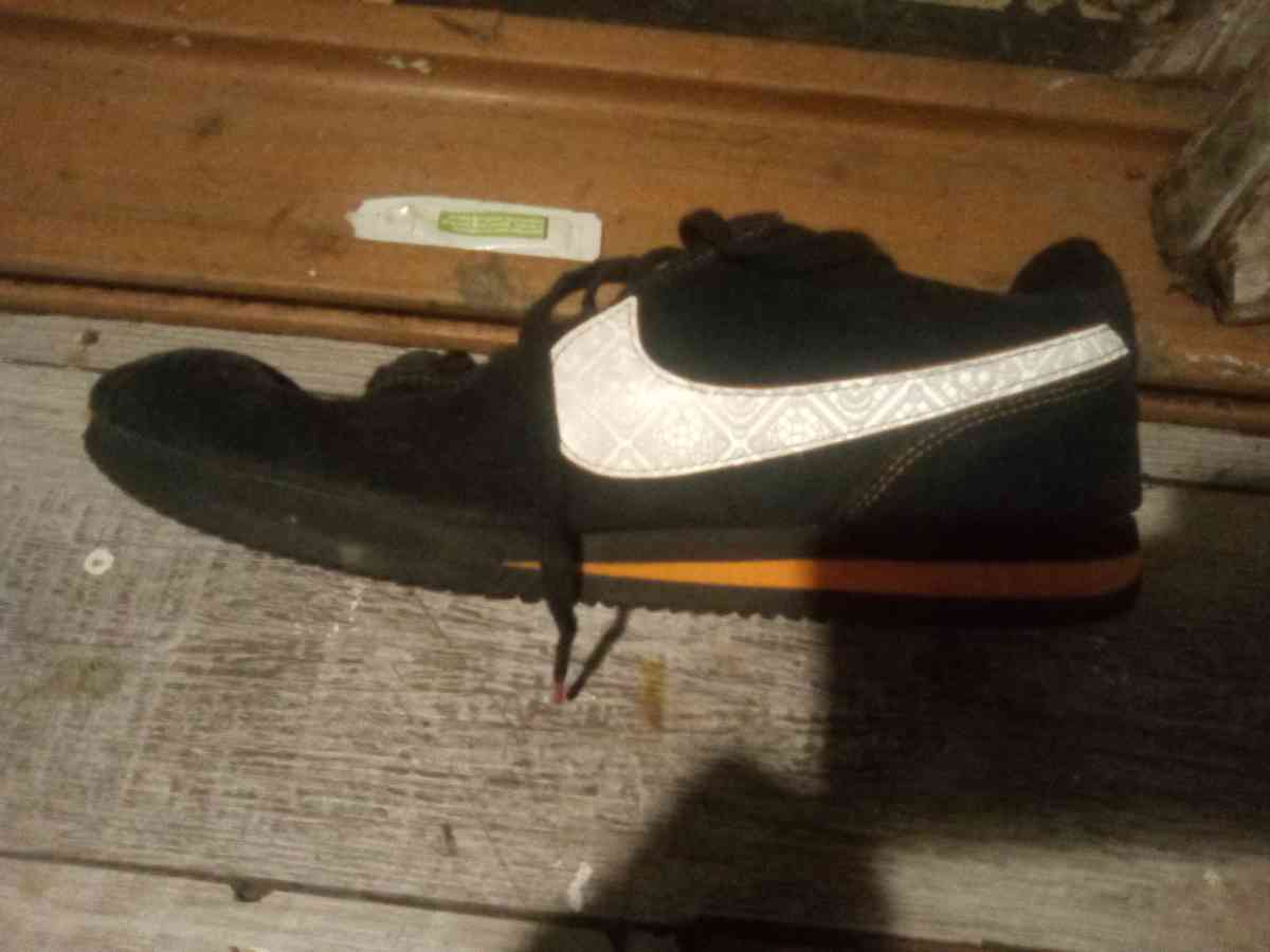 shoes - Alton, Illinois