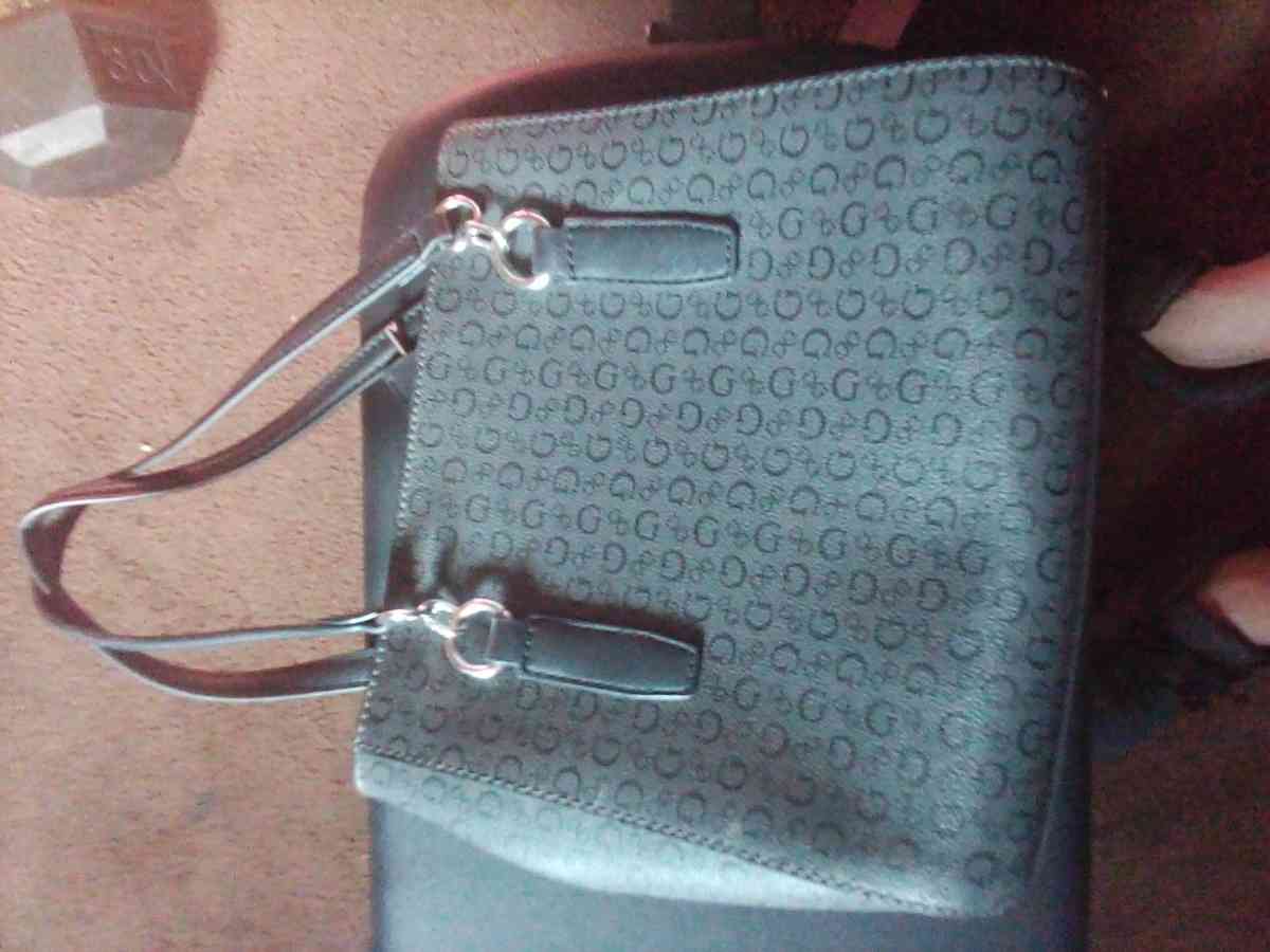 4 purse bags package bundle - Cutler, California - FleaMarketBay