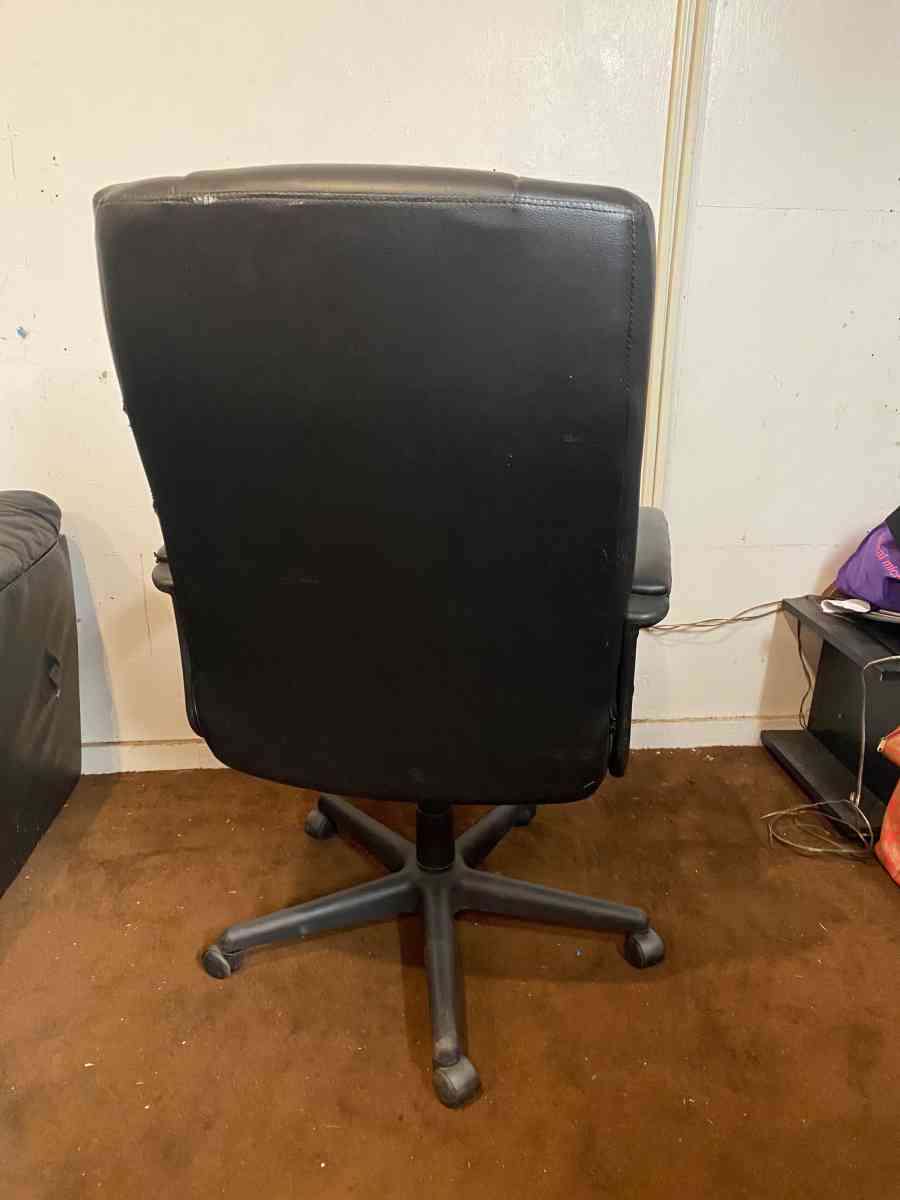 office rolling chair - Bainbridge, Georgia - FleaMarketBay