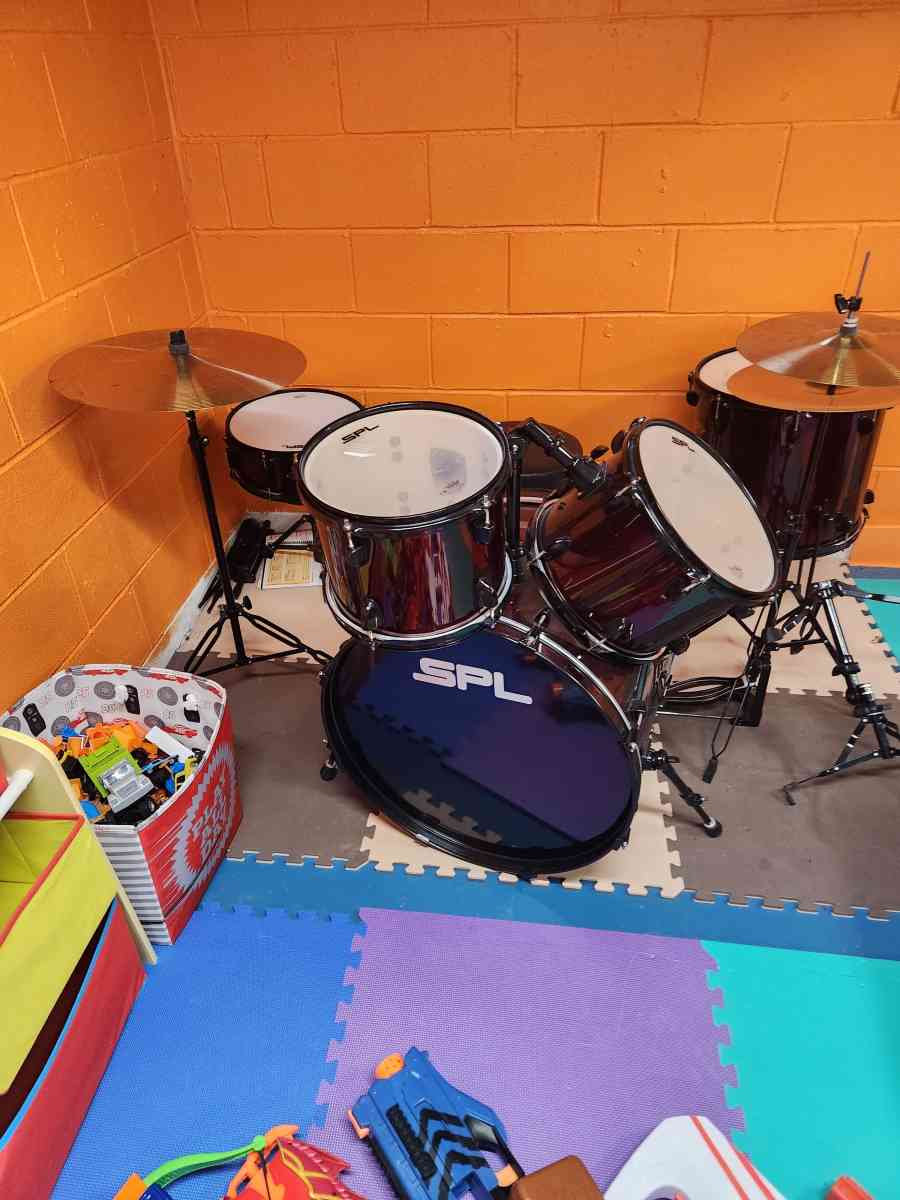 drum set - Toms River, New Jersey - FleaMarketBay