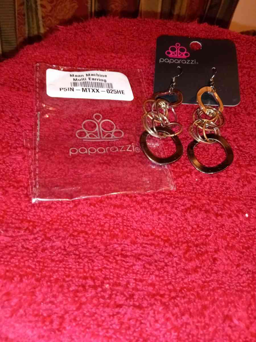 27 Piece Paparazzi Brand NWT Jewelry Bundle - Broseley, Missouri