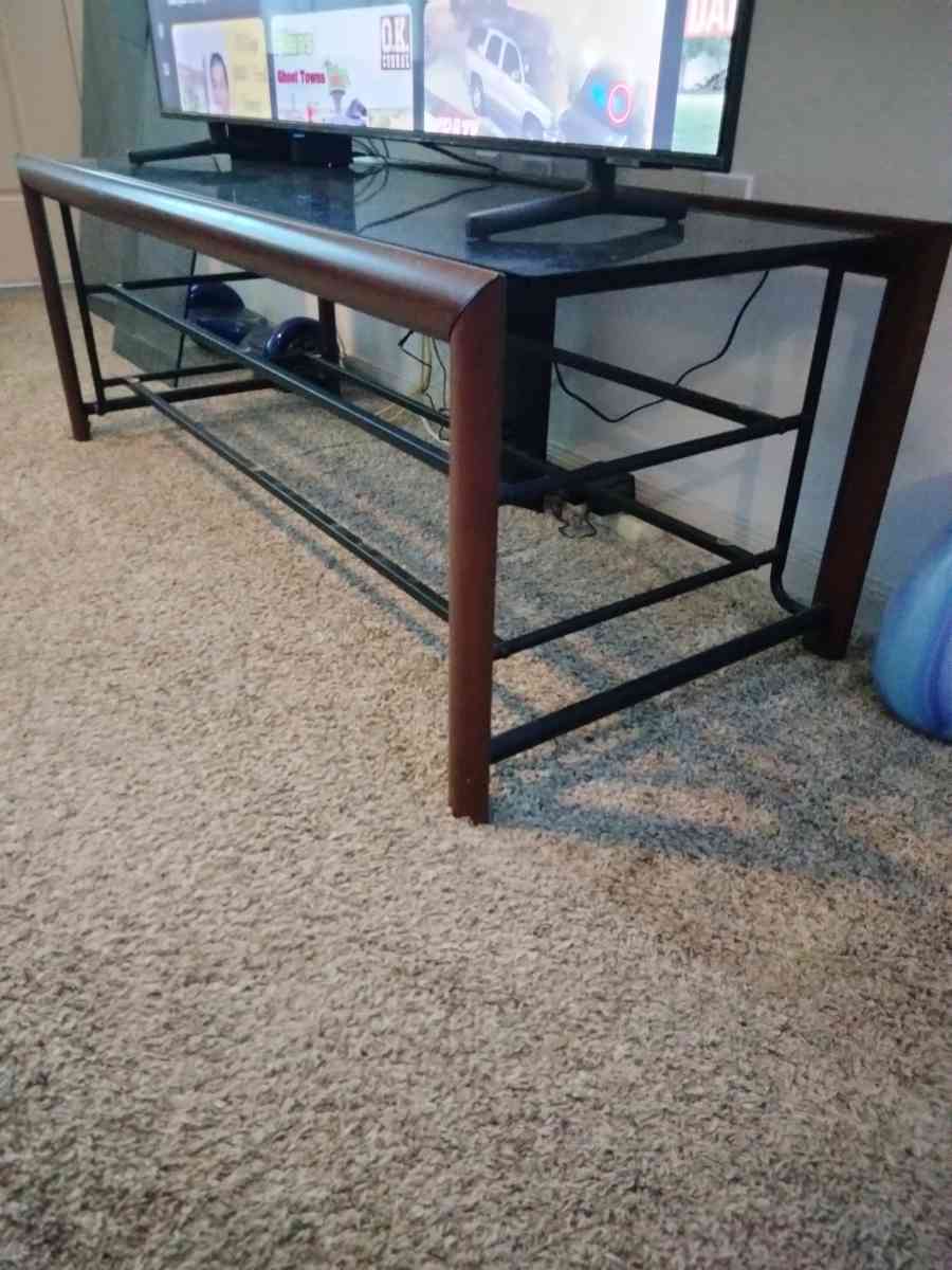 Glass TV stand - Los Fresnos, Texas - FleaMarketBay