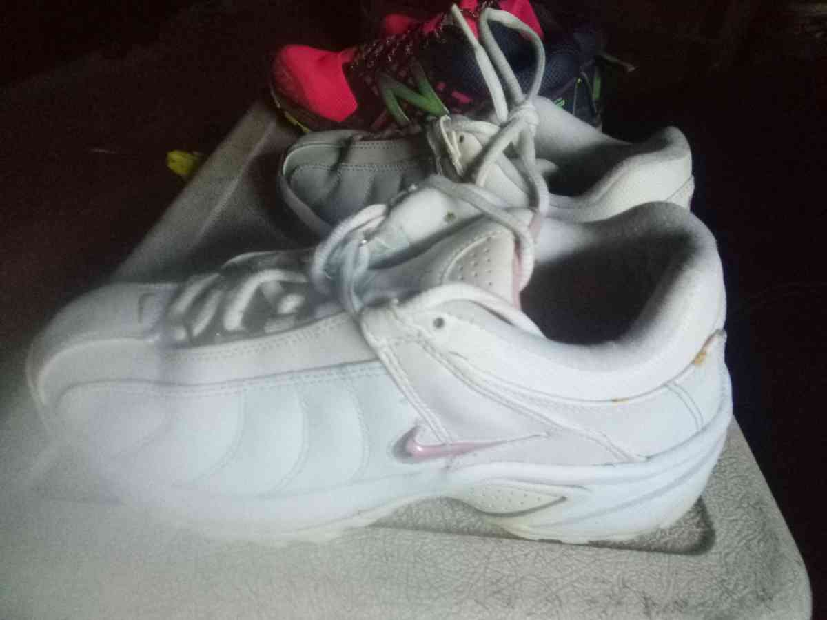 womens Nike shoes - Clarksville, Tennessee
