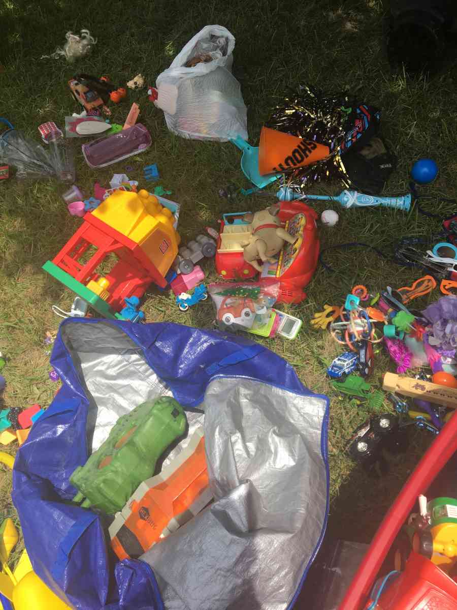 toys toys - Fayetteville, North Carolina - FleaMarketBay