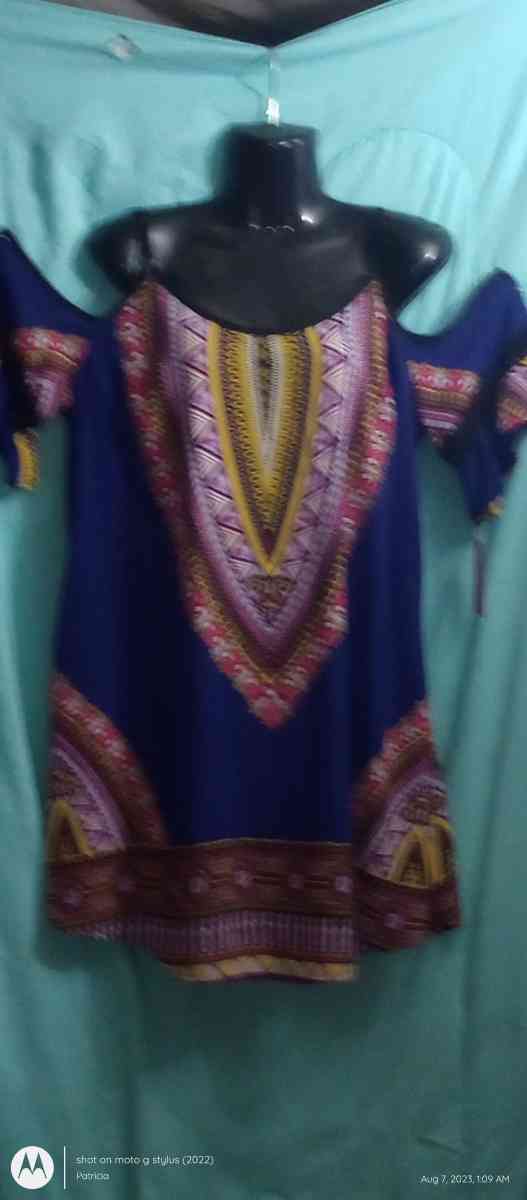 new xl blouse off shoulder - Skiatook, Oklahoma - FleaMarketBay