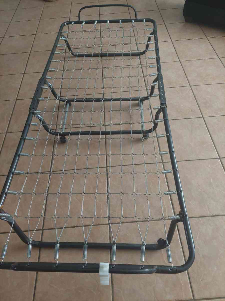 bed frame - Glendale, Arizona - FleaMarketBay