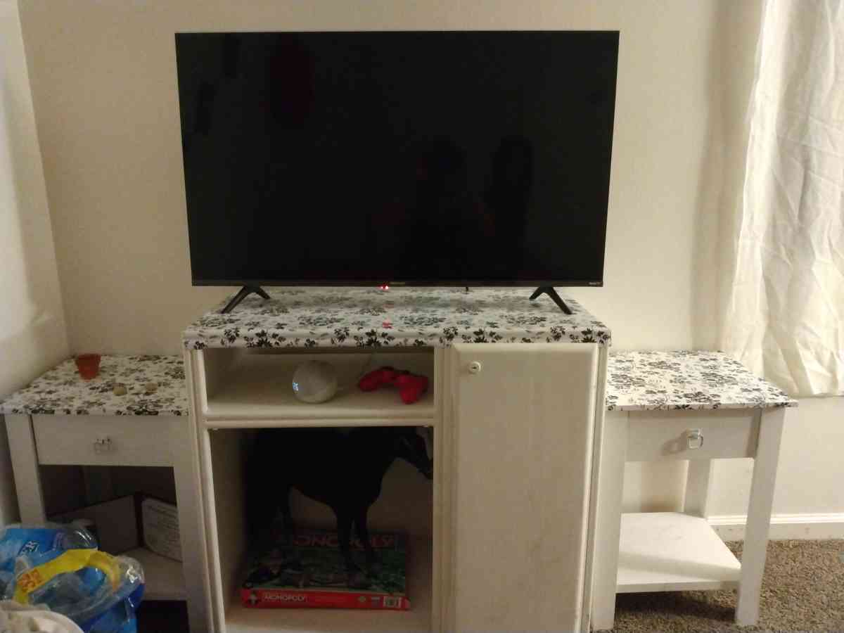 tv stander - Hemet, California - FleaMarketBay