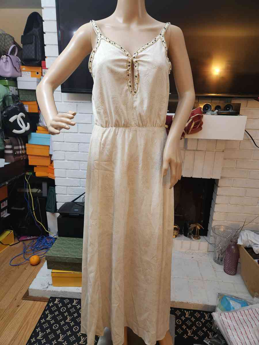 Chanel beige dress - Mission Viejo, California - FleaMarketBay