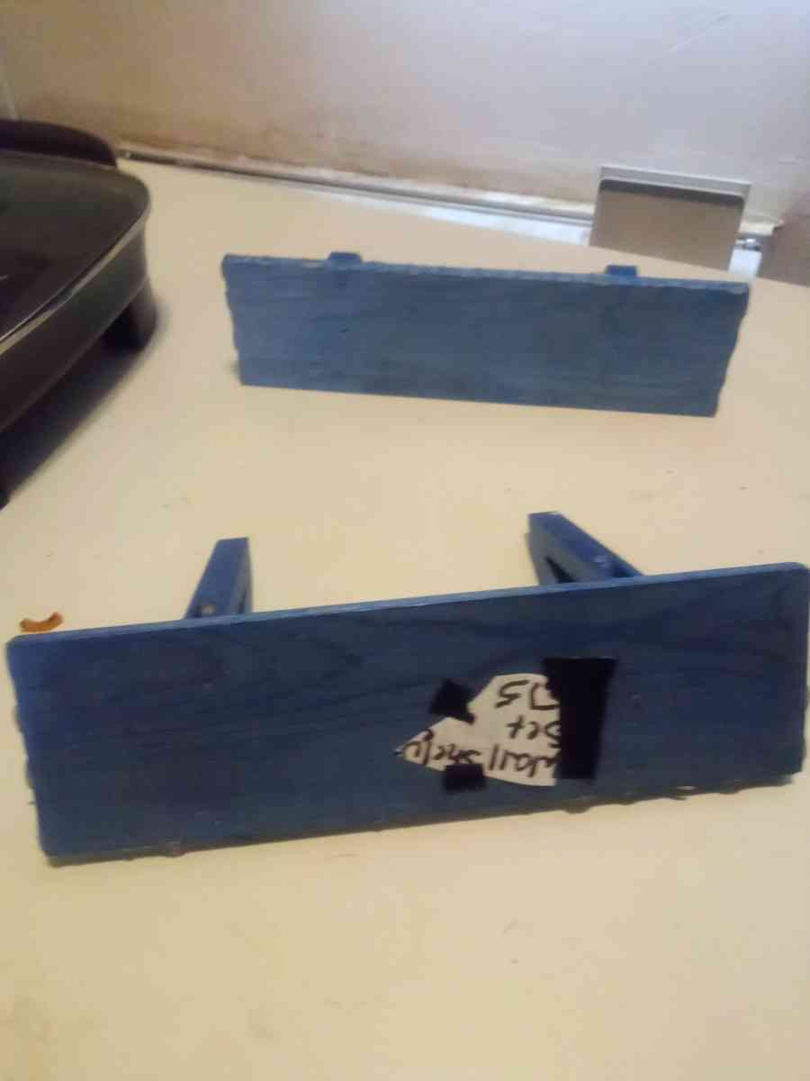 arts crafts shelves set and cross set - Lubbock, Texas - FleaMarketBay